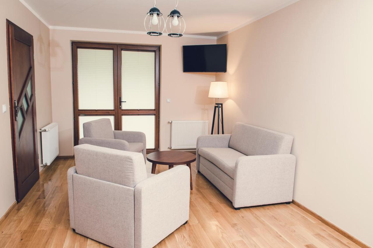 Dobranocka Hotel Malastow ภายนอก รูปภาพ