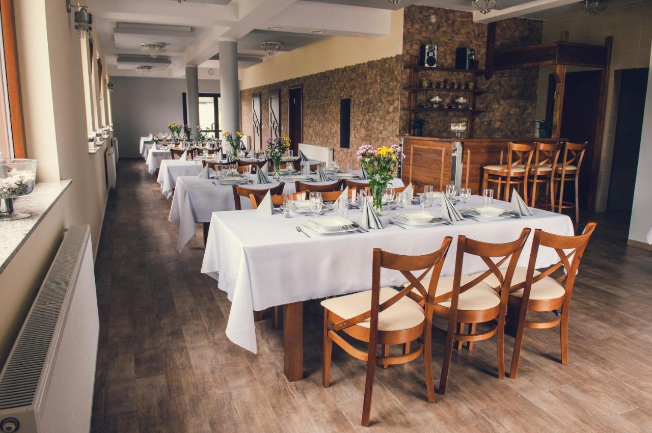 Dobranocka Hotel Malastow ภายนอก รูปภาพ