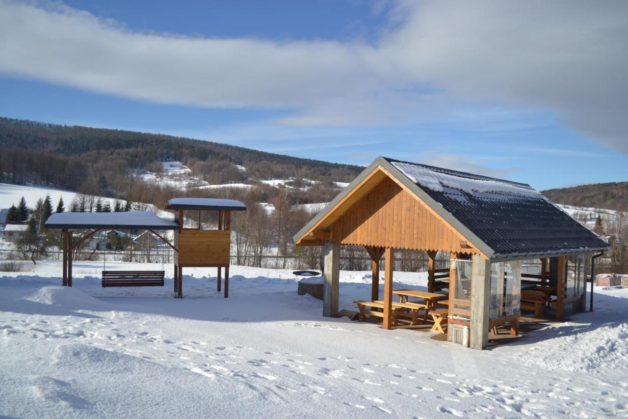 Dobranocka Hotel Malastow ภายนอก รูปภาพ