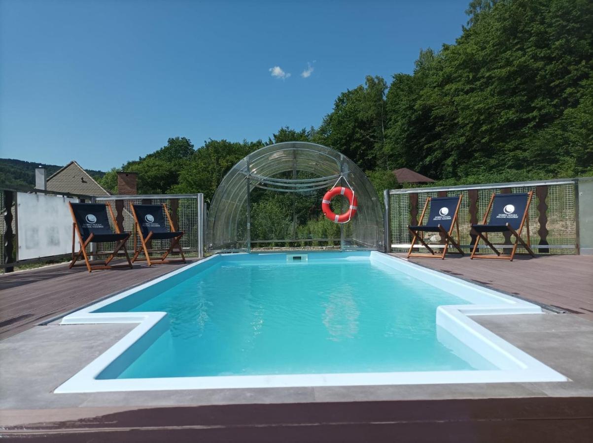 Dobranocka Hotel Malastow ภายนอก รูปภาพ